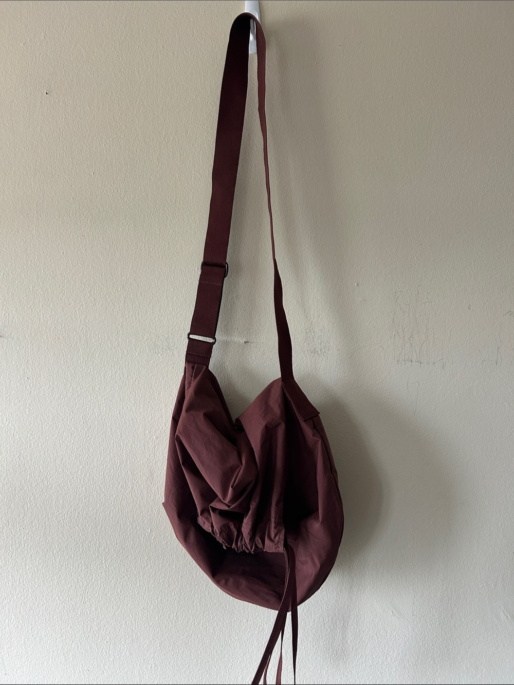 UNIQLO drawstring Bag in Brown - Picture 3 of 3